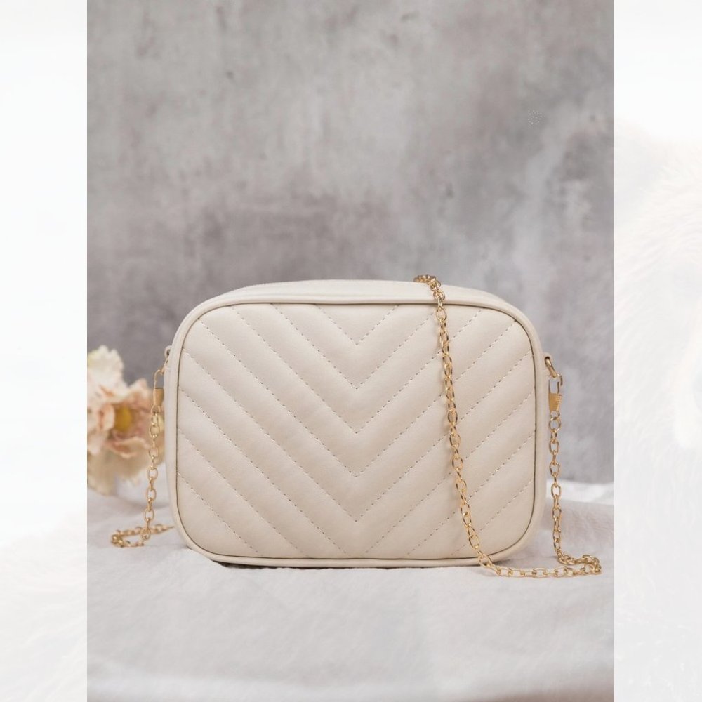 New Women's Chain Crossbody Bag Beige 237